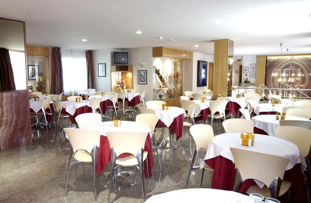 Yomo Imperial Hotell Sant Julià de Lòria Eksteriør bilde