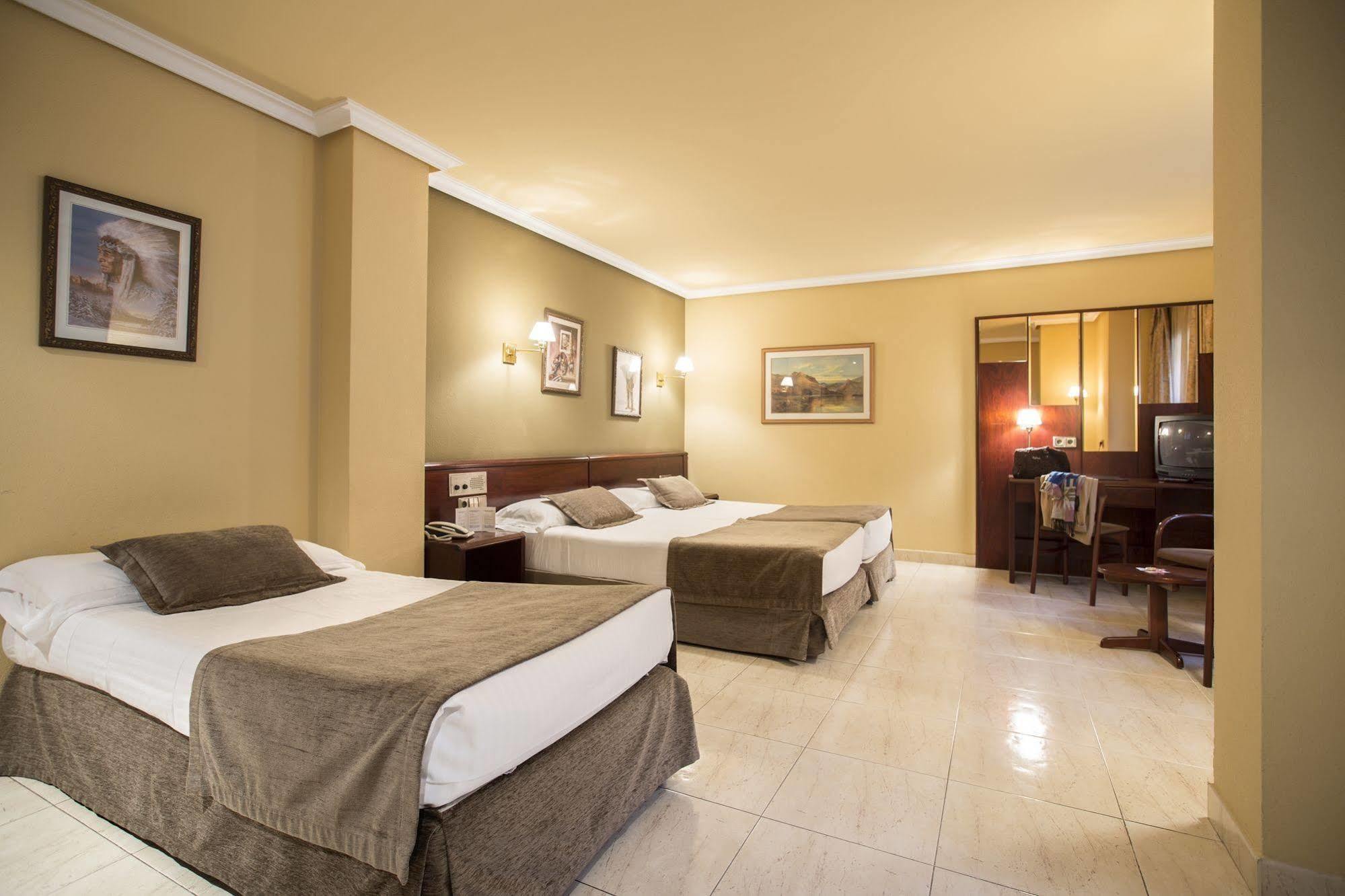 Yomo Imperial Hotell Sant Julià de Lòria Eksteriør bilde